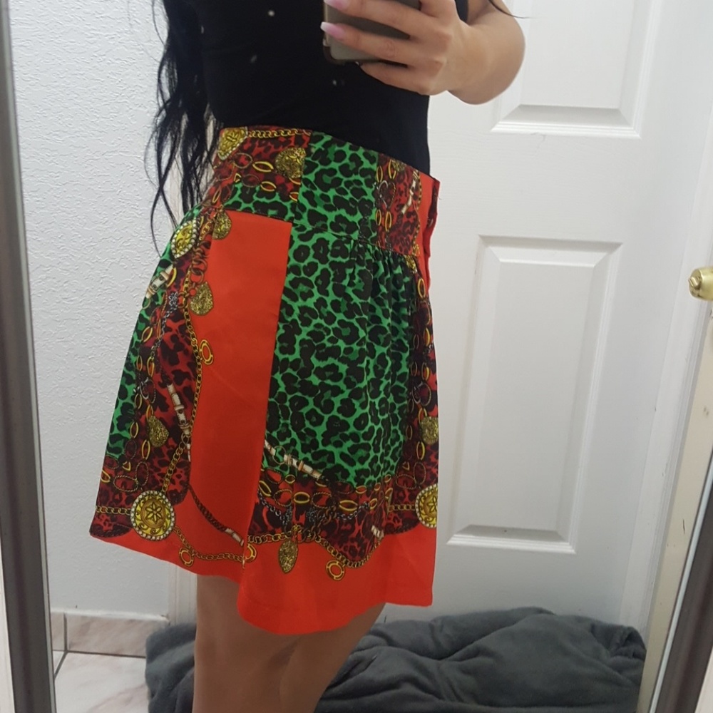 Skirt - Picture 2 of 2